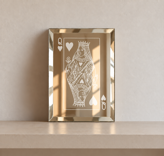 Miroir rectangulaire décoratif avec une Dame de Cœur dessinée à la main au feutre blanc